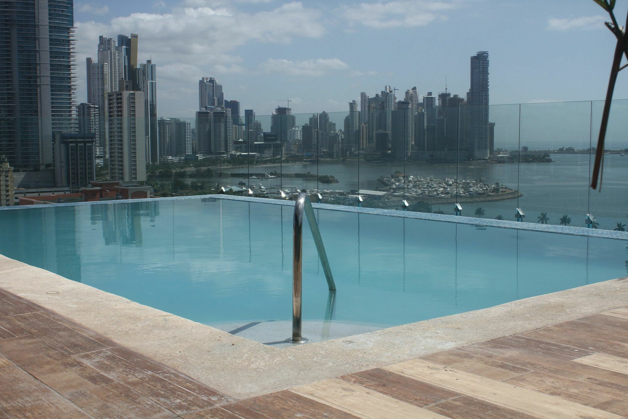 Innfiniti Hotel & Suites Cidade do Panamá Exterior foto